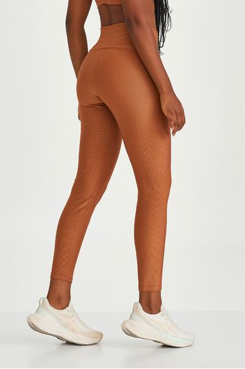 LEGGING CANELADA TRILOBAL MARROM CONHAQUE