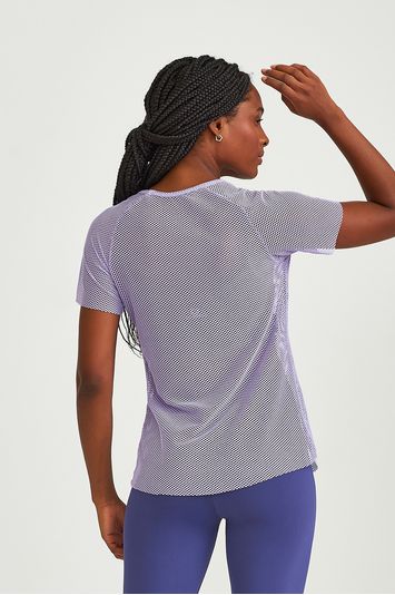 BLUSA COM APLICACAO EXCLUSIVA