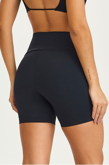 SHORT NZ COS INVISIVEL COM SILK LATERAL PRETO PRETO