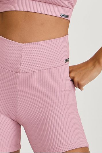 SHORT CURTO CANELADO EMPINA BUMBUM  ROSA QUARTZO