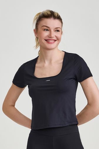 BLUSA TEXTURIZADA DRY PRETA