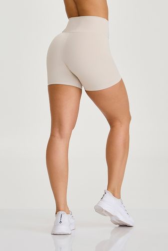 SHORT HYPER BÁSICO OFF WHITE