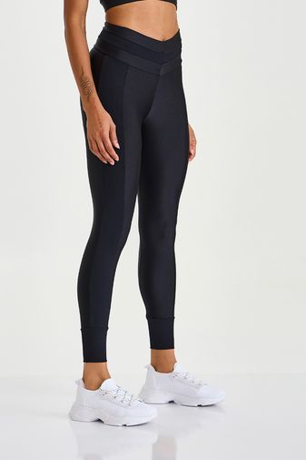 LEGGING ADAPTIV COM PUNHO E AFINA CINTURA PRETO