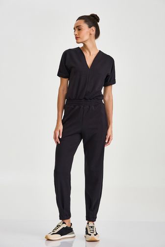 MACACÃO SOLTO COM BOLSOS PRETO