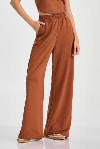CALÇA MOLETOM COM BOLSO MARROM BRONZE