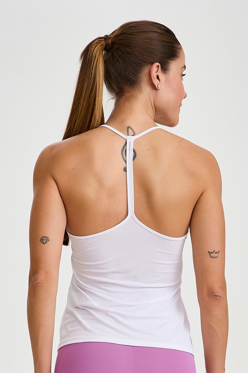 regata-fitness-basica-alÃ§as-finas-branca-detalhe-costas_3.jpg