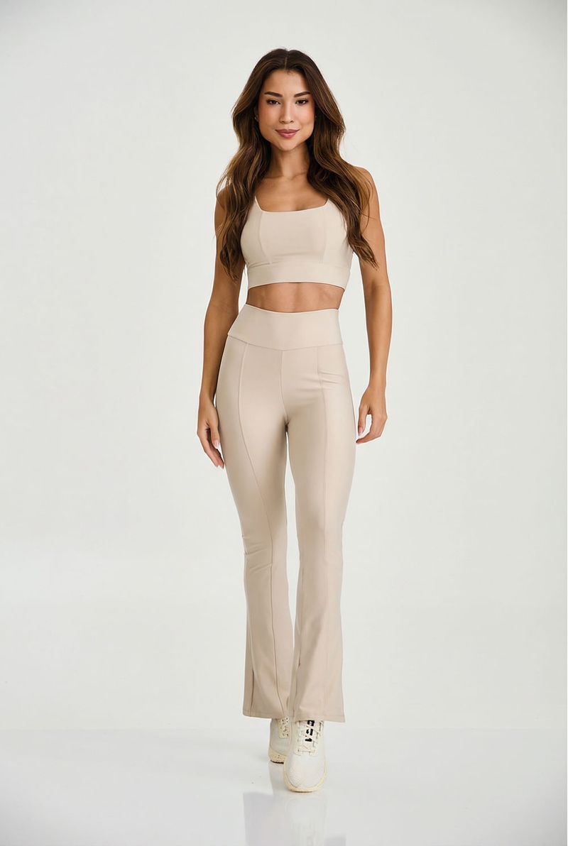 top-cropped-fitness-em-tecido-brilhante-off-white-frente_01.jpg
