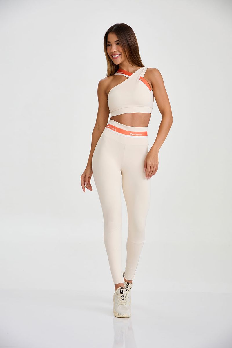 legging-fitness-com-compressao-e-bolso-no-cos-off-white-frente_01.jpg