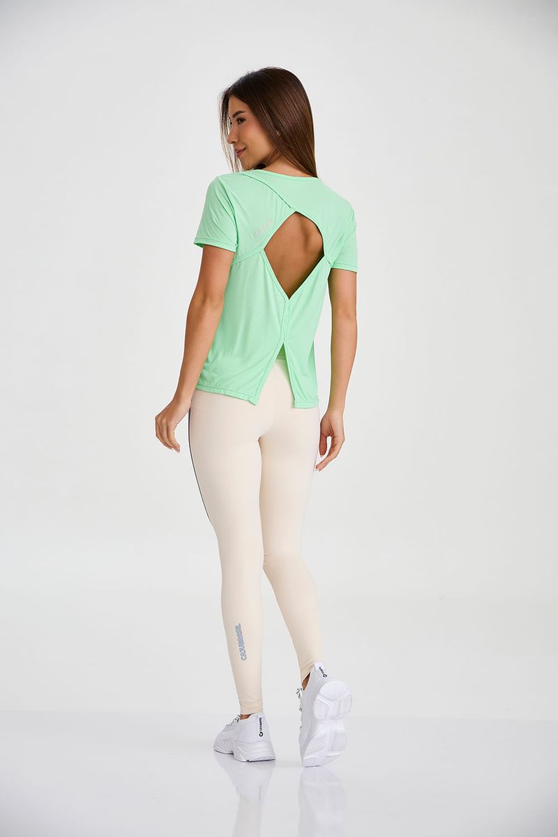 blusa-esportiva-tecido-leve-verde-menta-costas_02.jpg