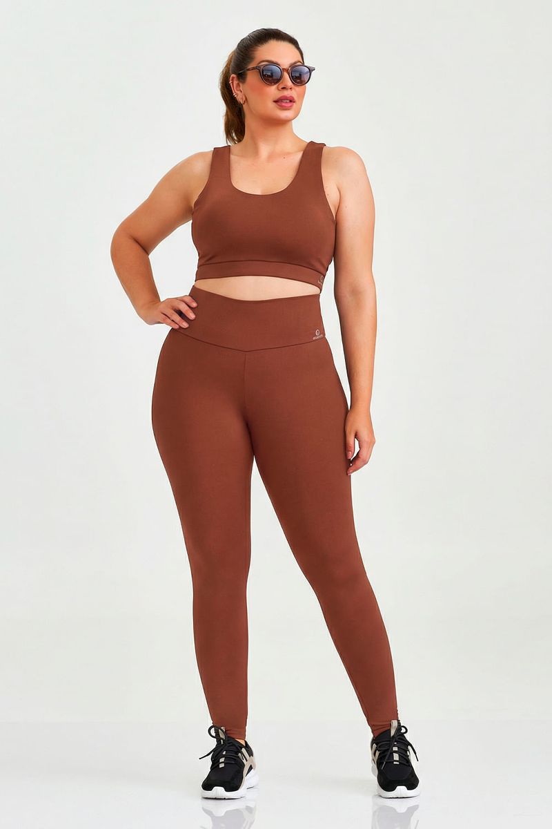 legging-fitness-basica-plus-size-com-proteçao-uv-marrom-frente_03.jpg