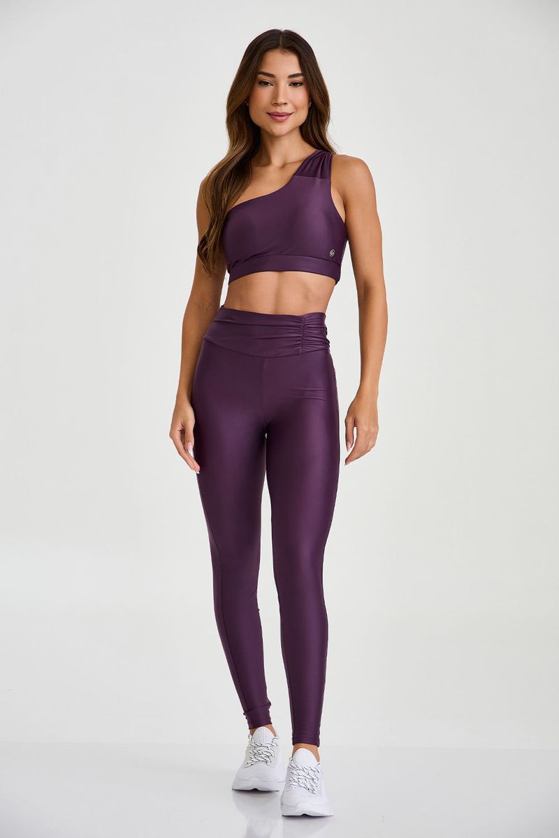 legging-fitness-em-tecido-com-brilho-compressao-muscular-e-empina-bumbum-roxa-frente_05.jpg