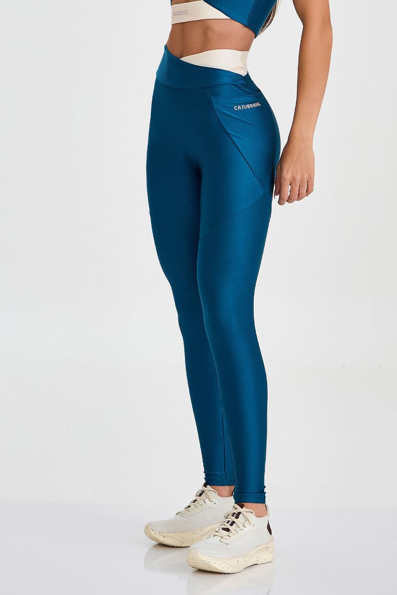 legging-finess-tecido-canelado-com-brilho-verde-foco-lateral_02.jpg